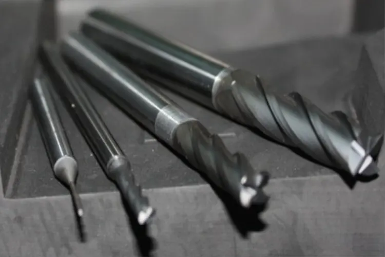 Hvor holdbar er carbonfiberfræser?